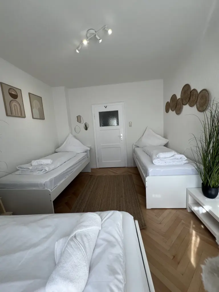 Ferienwohnung ZORO in Memmingen – Zimmer mit Einzelbetten