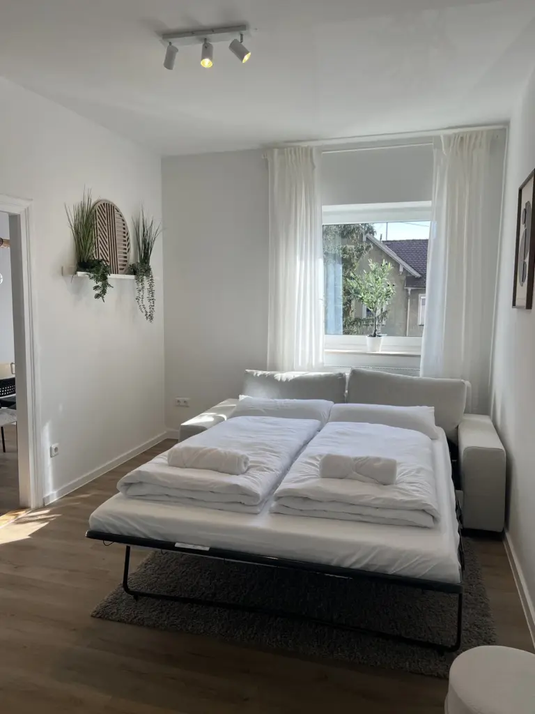 Ferienwohnung SANJI in Memmingen – Schlafsofa